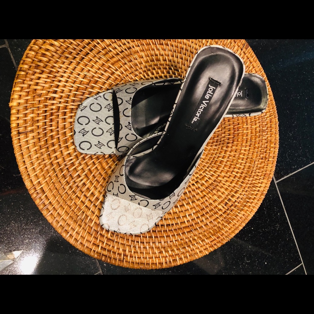New Jolie Victoria open toe heels size 9